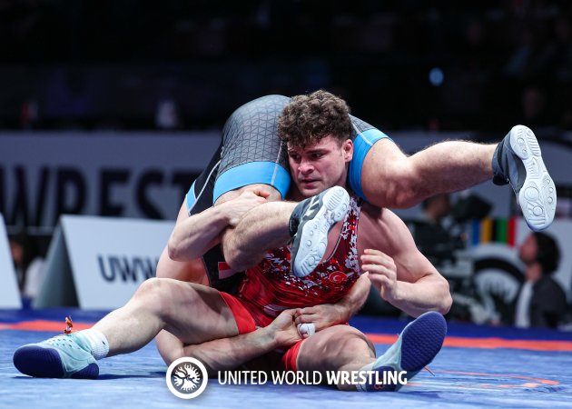 86kg FS - Sebastian Jezierzanski (POL) df. Osman Gocen (TUR)1655-X5.jpg