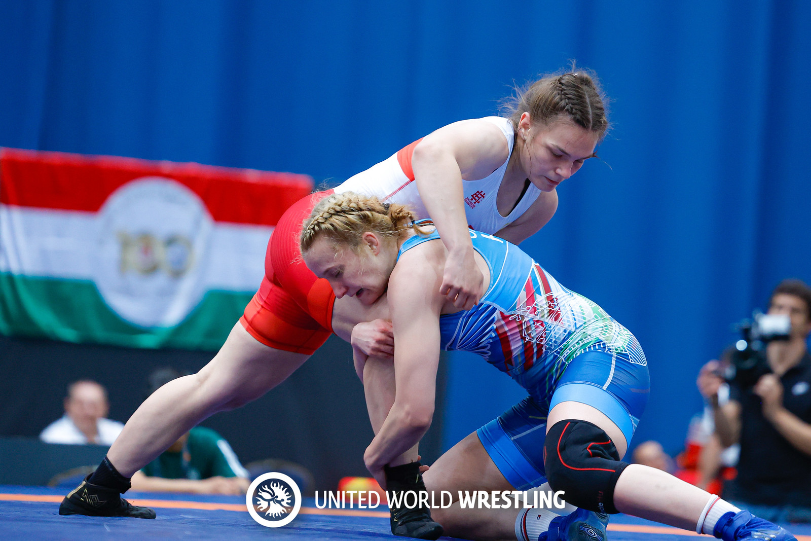 59kg WW - Magdalena Urszula Glodek (POL) df. Nikolett Szabo (HUN) 0170-X3.jpg