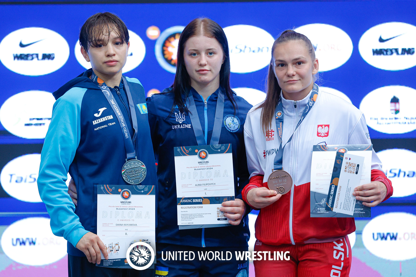 Podium 59kg WW - Gold Alina Filipovych (UKR), Silver Diana Kayumova (KAZ), Bronze Magdalena Urszula Glodek (POL) 0316-X3.jpg