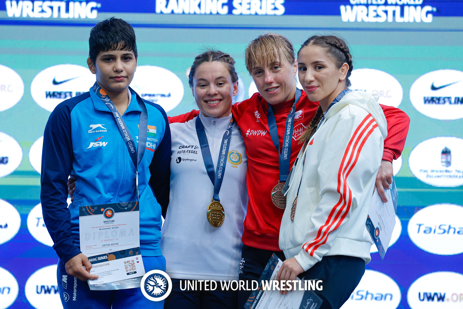 Podium 53kg WW - Gold Emma Jonna Denise Malmgren (SWE), Silver Antim Antim (IND), Bronze Katarzyna Krawczyk (POL), Zeynep Yetgil (TUR) 0319-X3.jpg