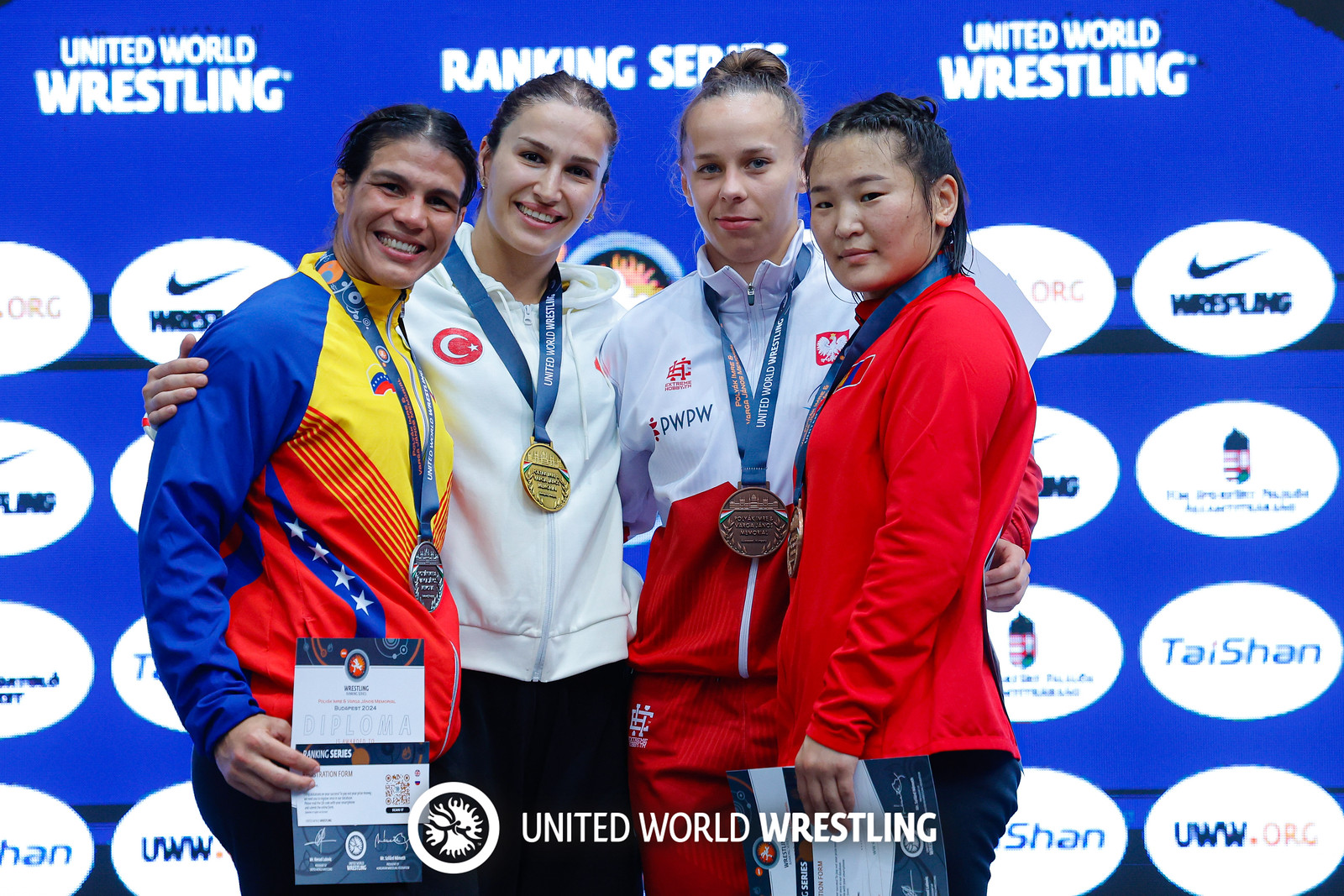 Podium 68kg WW - Gold Buse Cavusoglu Tosun (TUR), Silver Soleymi Antonieta Caraballo Hernandez (VEN), Bronze Wiktoria Choluj (POL), Delgermaa Enkhsaikhan (MGL) 0567-X3.jpg